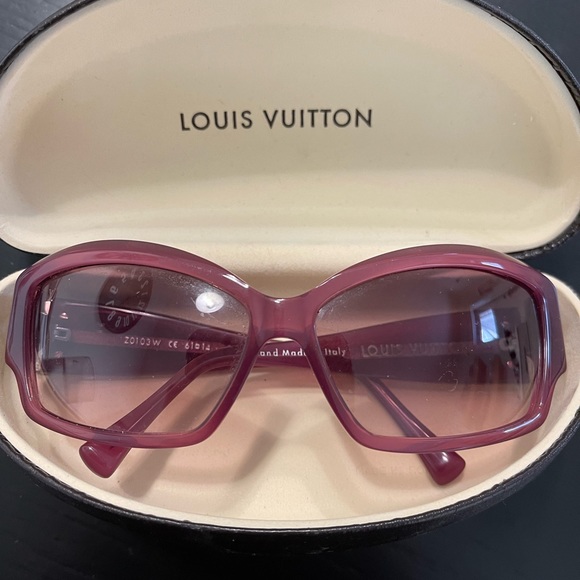 Louis Vuitton Accessories - Louis Vuitton ladies sunglasses